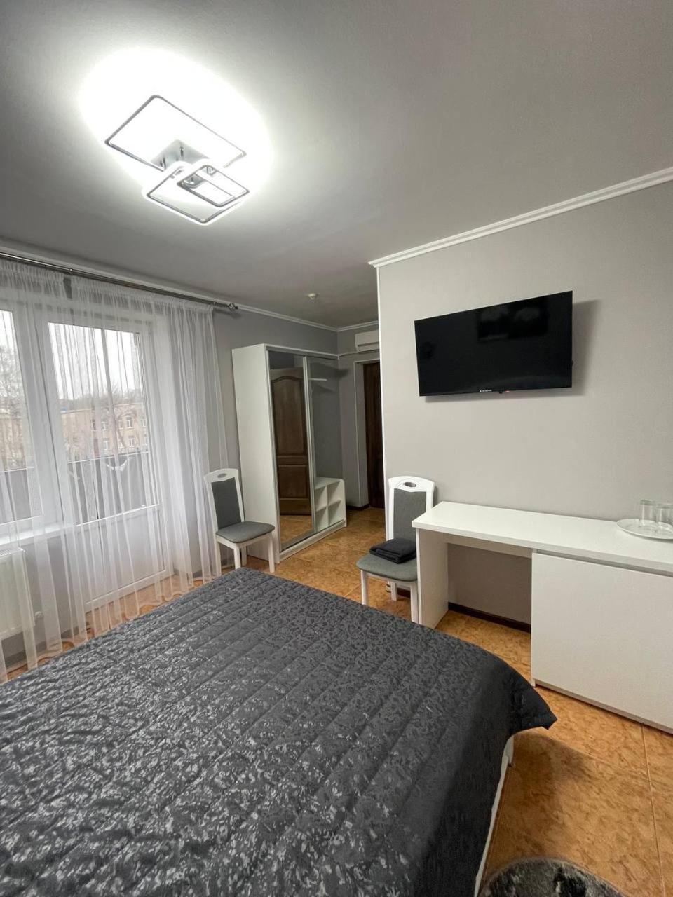 Золотий Лев Hotel Zvenyhorodka Exterior photo